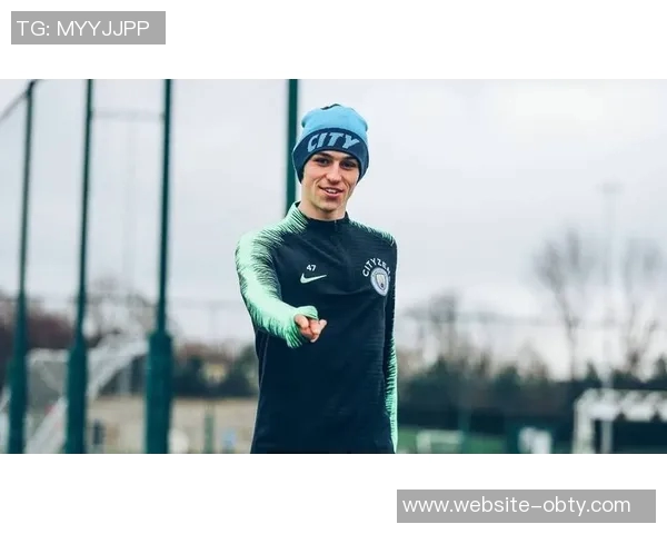 曼城后卫迪亚斯新纹身引关注汉字道与俄文硬汉寓意深刻