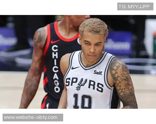 文班赛后独自离场引发热议是否对雷霆情有独钟成疑问焦点