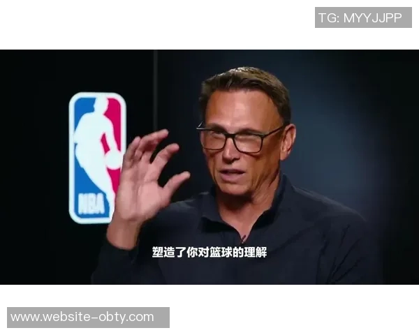 米奇约翰逊谈文班缺席对球队影响坚持原则不变的决心与信念